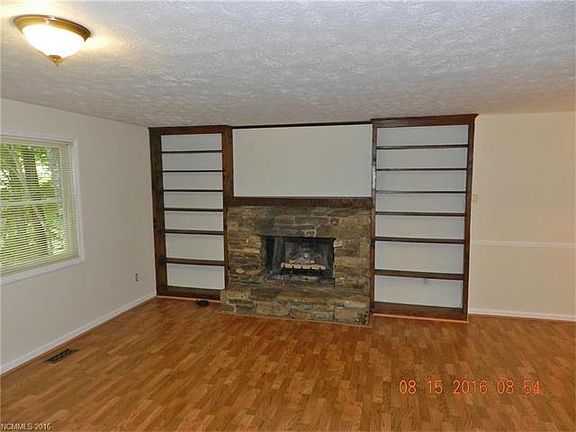 4th image of 95 Fox Run Dr