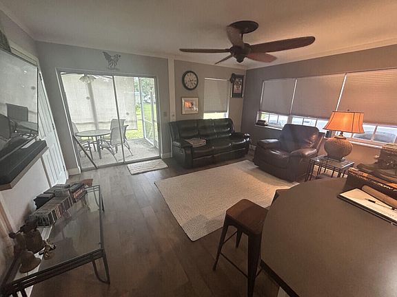 2nd image of 3208 SE Monte Vista Street