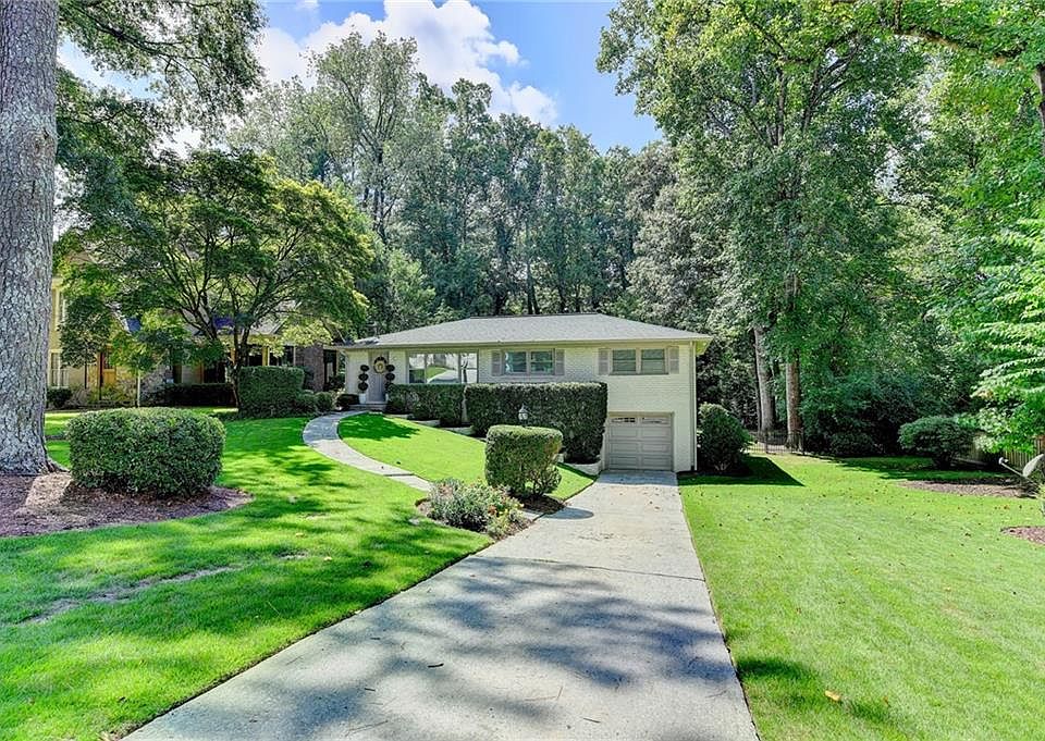 1st image of 2432 Cove Cir NE