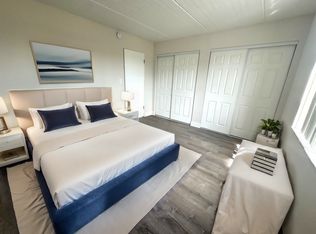 West Palm Lane, West Palm Beach, FL 33409