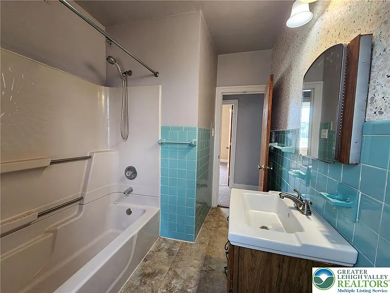 4939 Indian Creek Rd — Photo 21