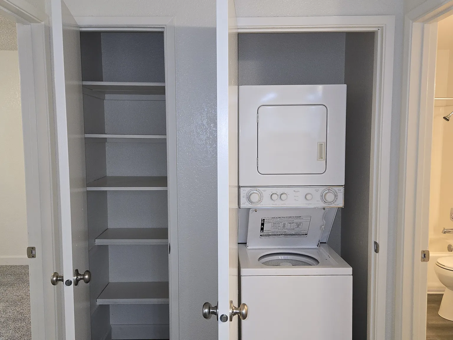 Maple Leaf Apartments — Photo 3