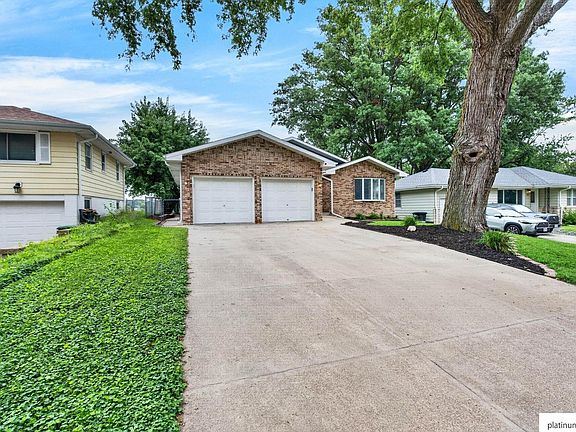 5th image of 2601 S 48th Ave