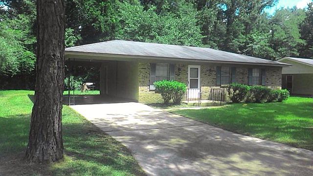 1st image of 223 Greenbriar Dr