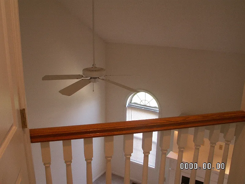 Laurel Creek Apts, 981 Jasmine Lane — Photo 2