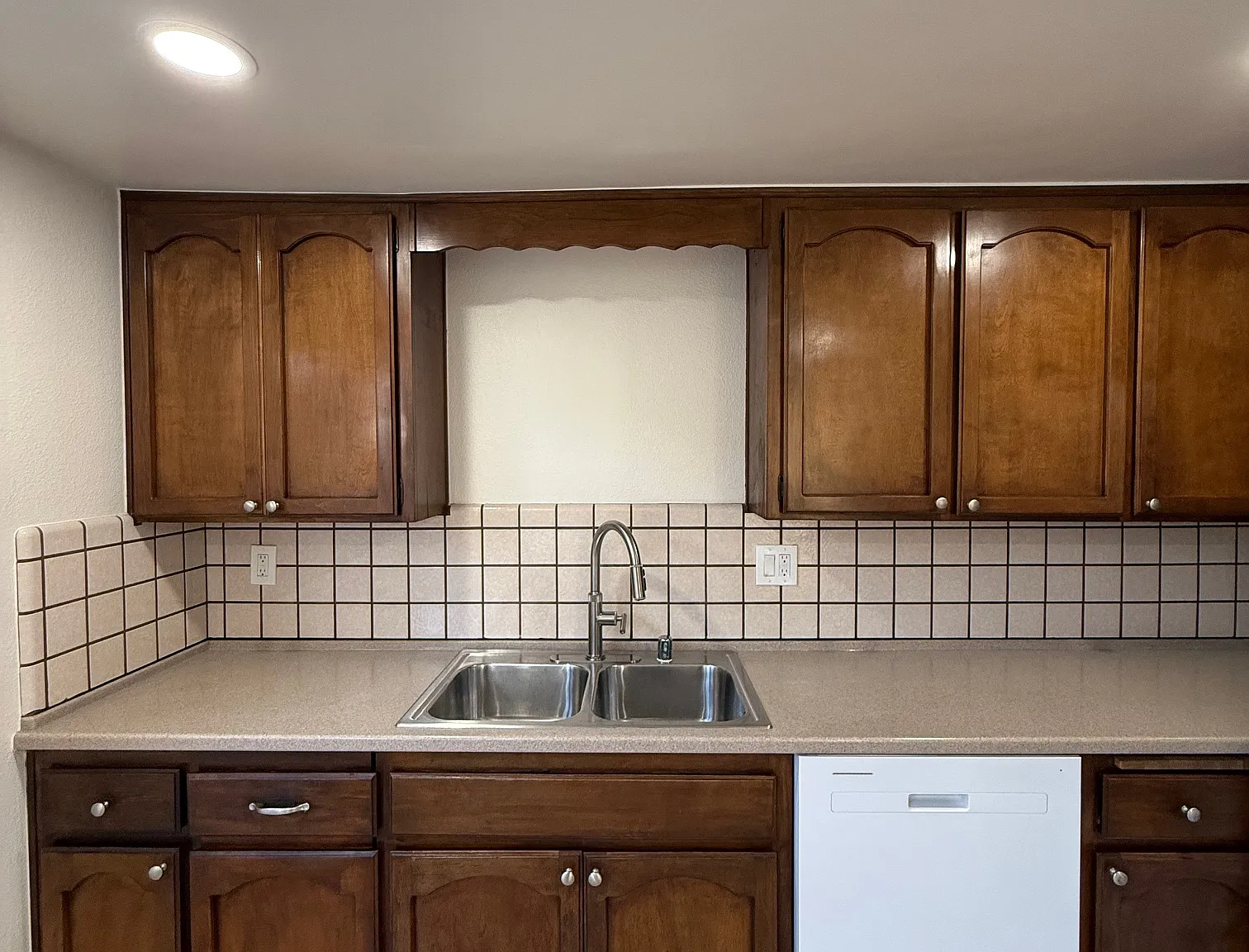 3 bed, 2.5 bath, 1208 sqft, $2,995 — Photo 4