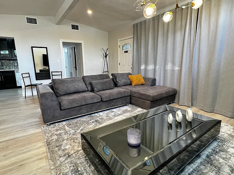 7502 Lakeside Blvd — Photo 6