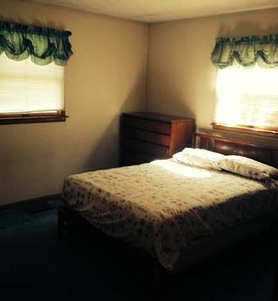 3rd image of 220 Batham Ln