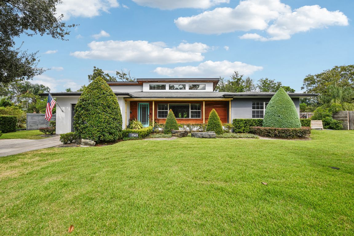 Blossom Ln-S1909-001.jpg
