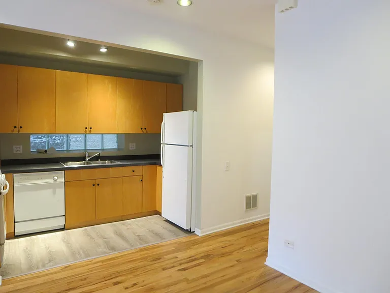 1745 N Honore St — Photo 2