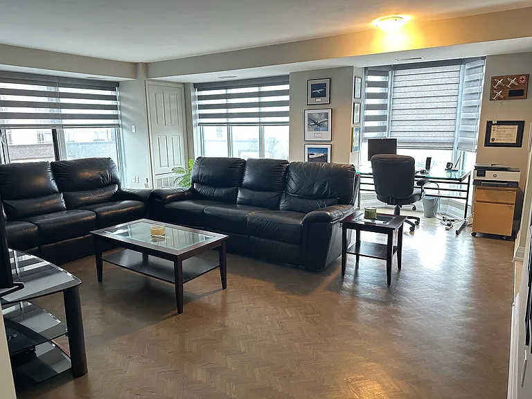 Living area with office nook