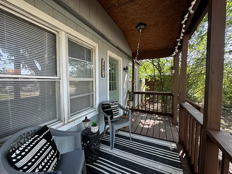 1240 E Walnut St — Photo 45