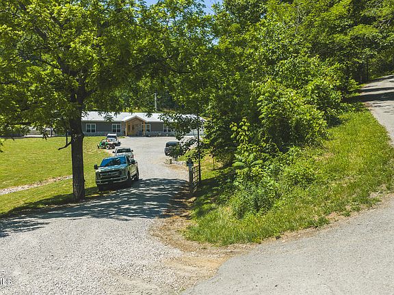 6th image of 622 Earls Hollow Rd