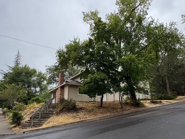 133 Gresham St, 133 Gresham St APT B, Ashland, OR 97520