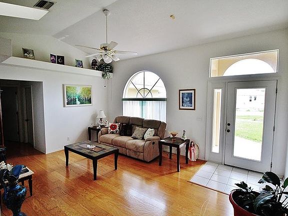 4th image of 16379 Perdida Ct