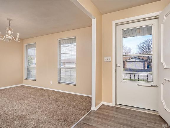 3rd image of 5102 Pathview Dr