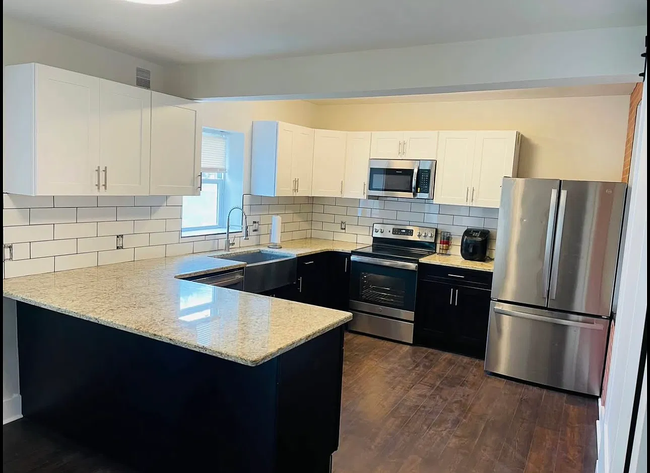 1 bed, 2000 sqft, $1,000 — Photo 2