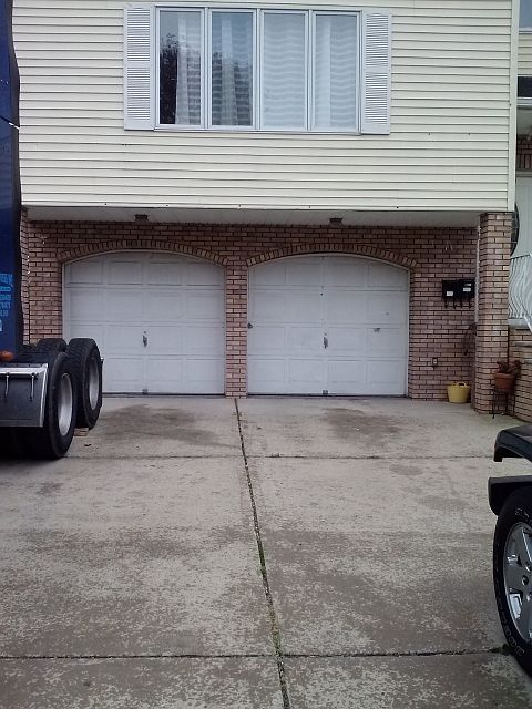 2nd image of 320 Pennington St