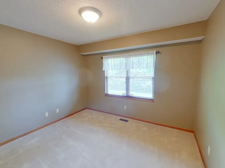 650 S Highland Dr — Photo 7
