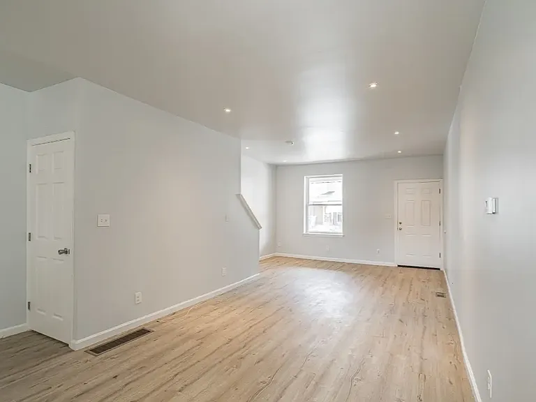 1239 N Frazier St #1 — Photo 6