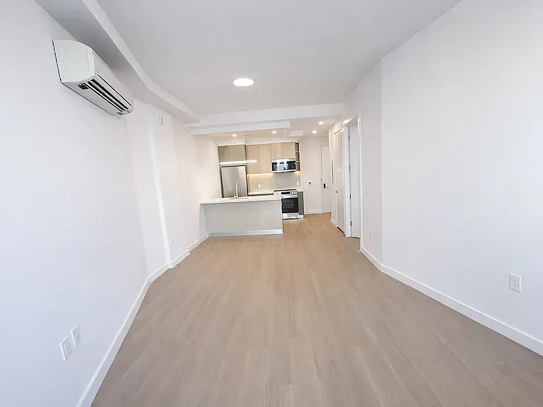 158 Lott St #604D — Photo 1