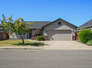 6746 Simeon Dr, Springfield, OR 97478