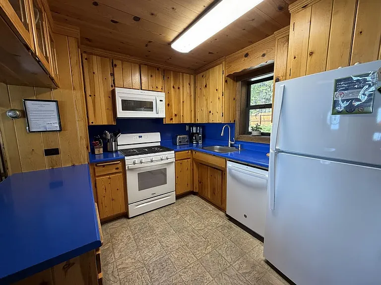 4780 W Lake Blvd — Photo 10