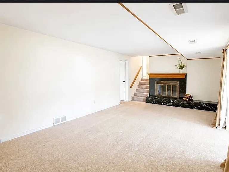 26888 Sweetbriar Dr — Photo 4