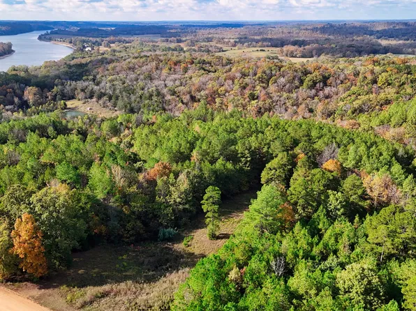 619 Bridge View Cv, Bath Springs, TN 38311