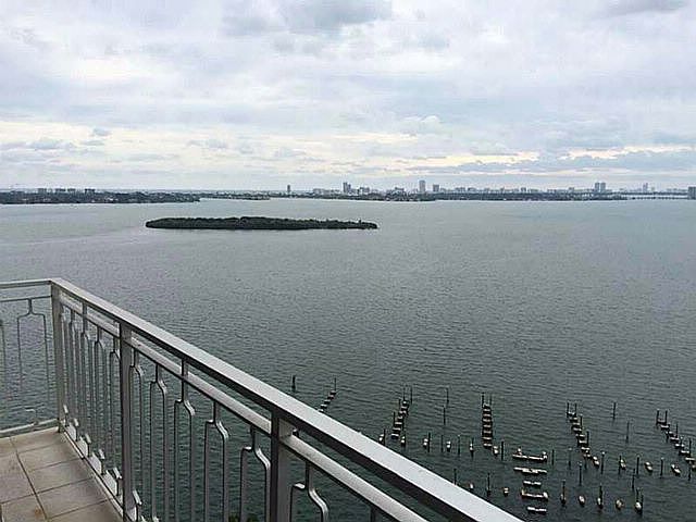 2nd image of 11111 Biscayne Blvd #2115