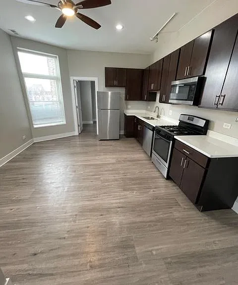 4834 S King Dr #3 — Photo 3