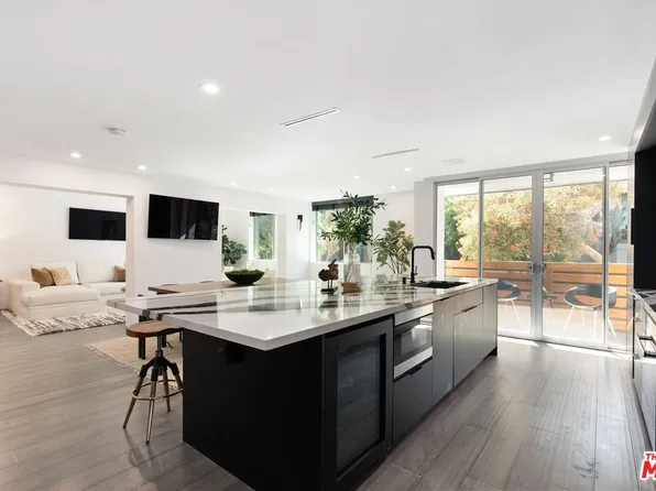 1010 N Kings Rd APT 106, West Hollywood, CA 90069