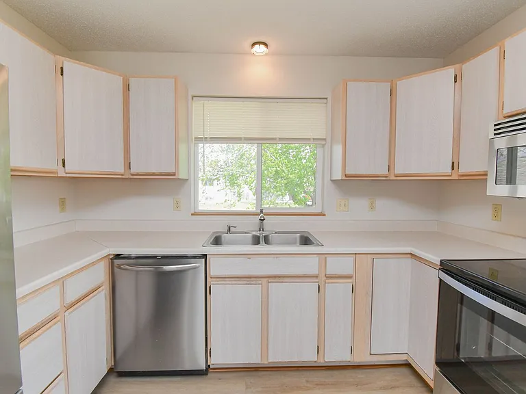 4405 W Antelope Dr — Photo 8