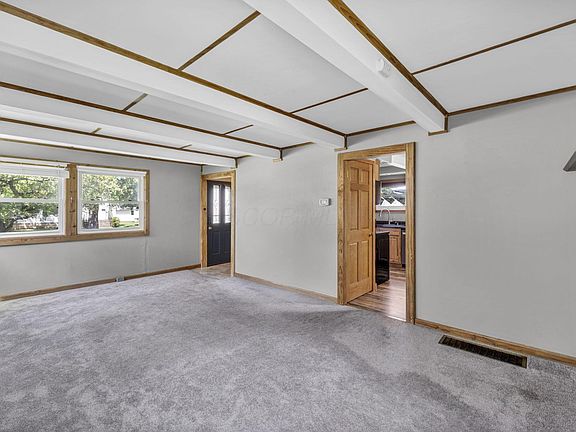 5th image of 246 Kenmore Ave