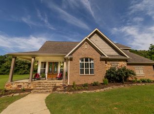 721 W Lakeshore Dr, Starkville, MS 39759