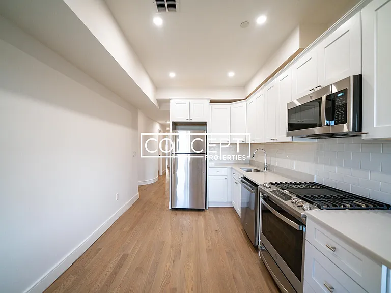 37 Calumet St #2 — Photo 3