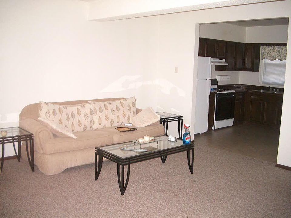 2nd image of 105 E Locust St #26