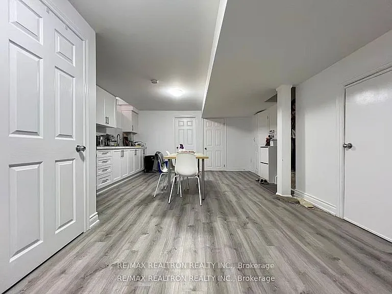 8 Queen Isabella Cres #LOWER — Photo 6