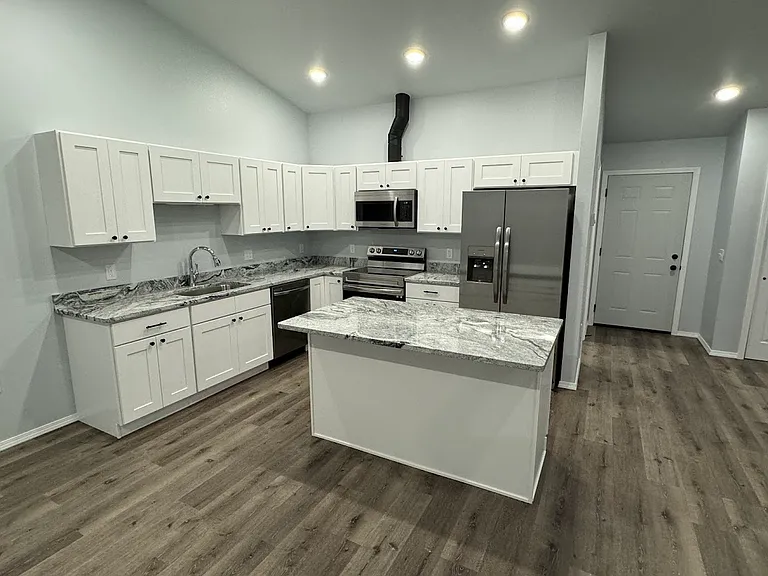 3134 Rosalie Pkwy — Photo 6