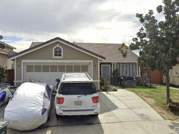 1067 Abbottswood Dr, Perris, CA 92571