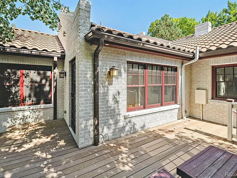 2327 S Columbine St — Photo 28