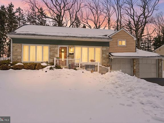 2nd image of 161 Crockett Rd