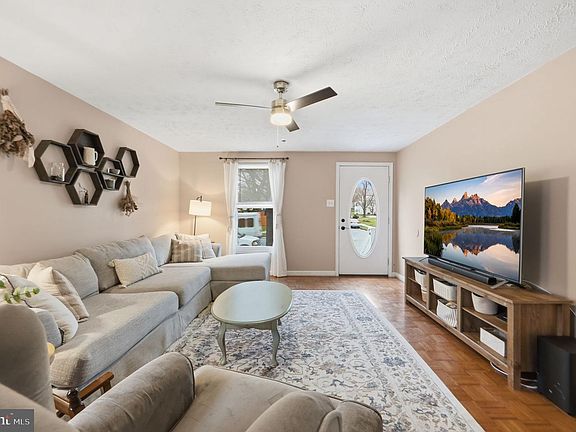 3rd image of 447 Center St