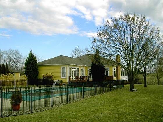 1st image of 5625 Helen Dr