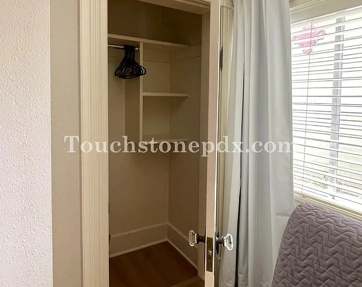 2225 NW Wilson St — Photo 6