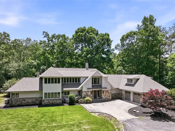 3735 Smithtown Rd, Suwanee, GA 30024