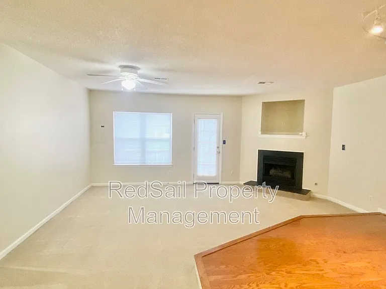 937 Allendale Dr — Photo 7