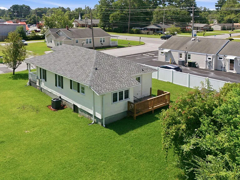1304 Stallings Pkwy — Photo 24