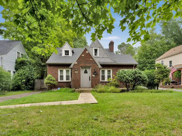 3435 Hopkins Rd, Youngstown, OH 44511
