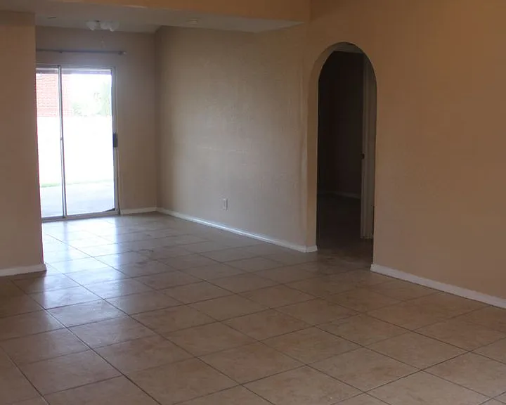 11500 Bob Mitchell Dr — Photo 2